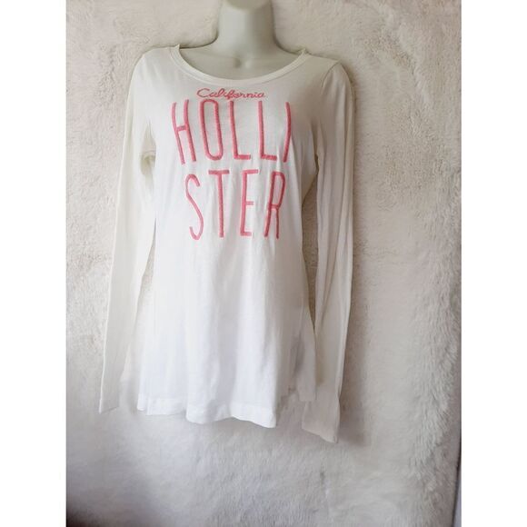 Hollister Tops - Hollister white pink embroidered long sleeve knit top